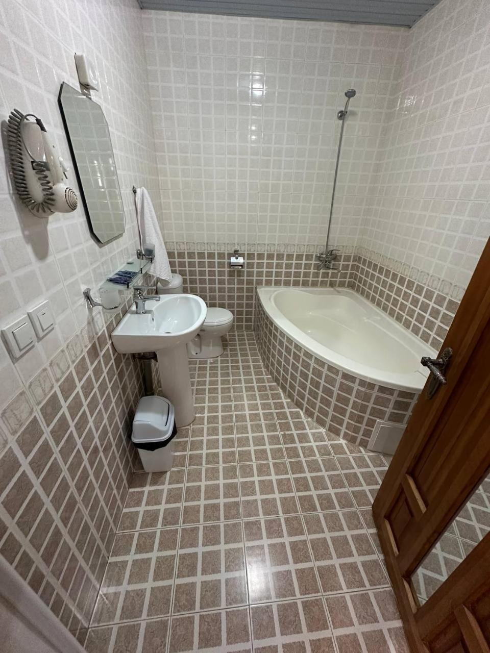 Shoxtut Boutique Hotel Bukhara Bagian luar foto